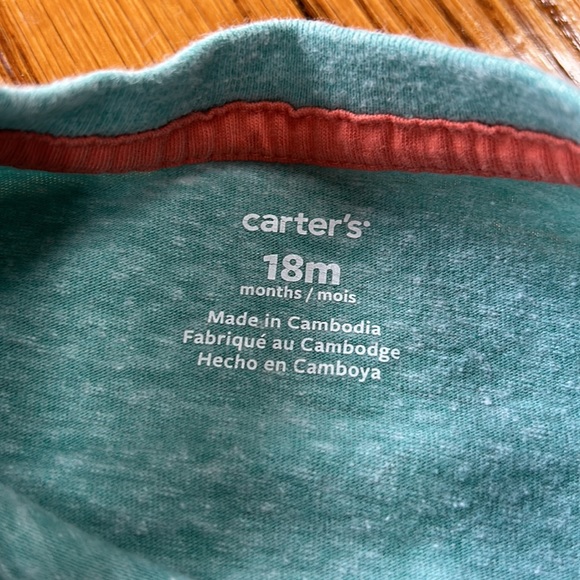 Carter’s bear graphic long sleeve tee shirt. Infant size 18 months. - Picture 4 of 7